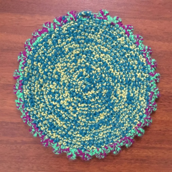 BUNDLE: Crocheted Yarn Circular Multicolored Crocheted Placemats - Picture 2 of 5